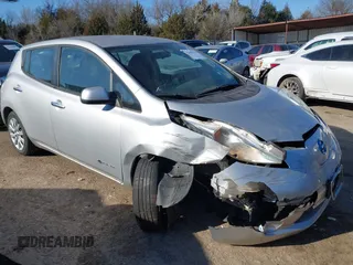 2015 Nissan LEAF SV with VIN 1N4AZ0CP6FC320049, listed as a IAAI auction lot 41645954 with 147,357 mi miles. Bid and sale history available at carsss.com. Image 1.
