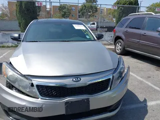 2013 Kia Optima EX z VIN 5XXGN4A70DG148060, wystawiony jako IAAI lot #41900134 z przebiegiem 149 214 mil mil oraz . Historia ofert i sprzedaży dostępna na DreamBid. Obrazek 12.