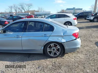 2012 BMW 3 Series 328i с VIN WBA3C1C55CF432664, выставлен на аукционе IAAI как лот 41334641 с пробегом Не указан миль и . История ставок и продаж доступна на DreamBid. Изображение 6.