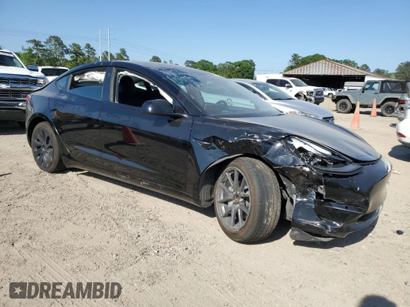 2022 Tesla Model 3 z VIN 5YJ3E1EA8NF147598, wystawiony jako Copart lot #53286125 z przebiegiem Nie podano mil oraz Szkoda całkowita • Salvage title. Historia ofert i sprzedaży dostępna na DreamBid. Obrazek 4.