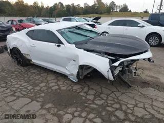 2021 Chevrolet Camaro 1LT with VIN 1G1FB1RS8M0100909, listed as a IAAI auction lot 40726519 with 1 mi miles. Bid and sale history available at carsss.com. Image 1.