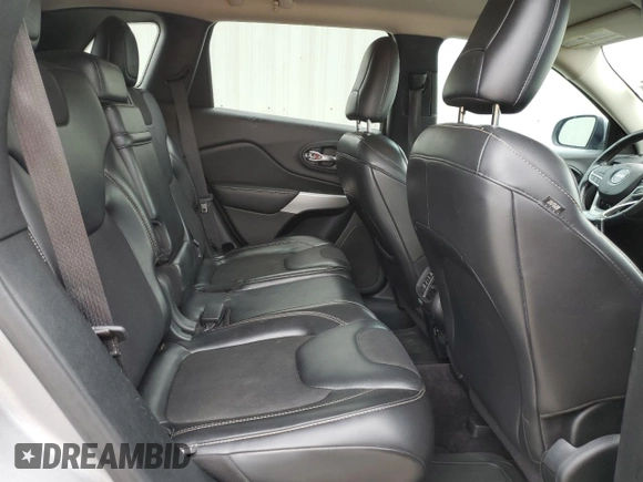2018 Jeep Cherokee Latitude Plus z VIN 1C4PJLLB2JD537795, wystawiony jako Copart lot #51362945 z przebiegiem 144 247 mil mil oraz Szkoda całkowita • Salvage title. Historia ofert i sprzedaży dostępna na DreamBid. Obrazek 11.