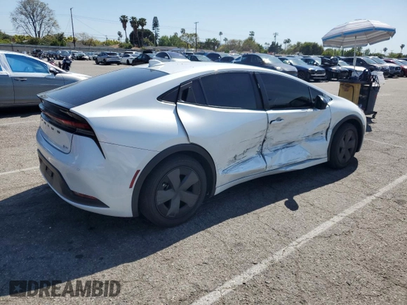 2023 Toyota Prius LE z VIN JTDACAAUXP3013799, wystawiony jako Copart lot #54194645 z przebiegiem 29 390 mil mil oraz Szkoda całkowita • Salvage title. Historia ofert i sprzedaży dostępna na DreamBid. Obrazek 3.