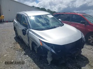 2024 Nissan Rogue SV z VIN JN8BT3BA7RW350411, wystawiony jako IAAI lot #42252600 z przebiegiem 32 919 mil mil oraz . Historia ofert i sprzedaży dostępna na DreamBid. Obrazek 1.