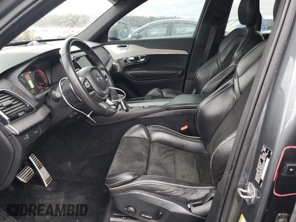 2017 Volvo XC90 R-Design with VIN YV4A22PM4H1155530, listed as a Copart auction lot 71935332 with 67,818 mi miles. Bid and sale history available at carsss.com. Image 7.