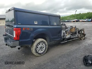 2017 Ford F-250 XLT with VIN 1FT7X2B66HEC74664, listed as a Copart auction lot 55146565 with Not provided miles and Salvage title. Bid and sale history available at DreamBid. Image 3.