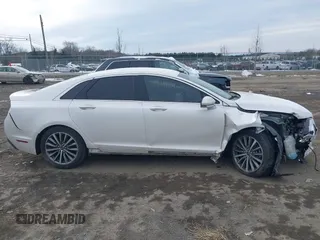 2019 Lincoln MKZ Standard with VIN 3LN6L5A93KR624594, listed as a IAAI auction lot 41379000 with 87,504 mi miles. Bid and sale history available at carsss.com. Image 13.