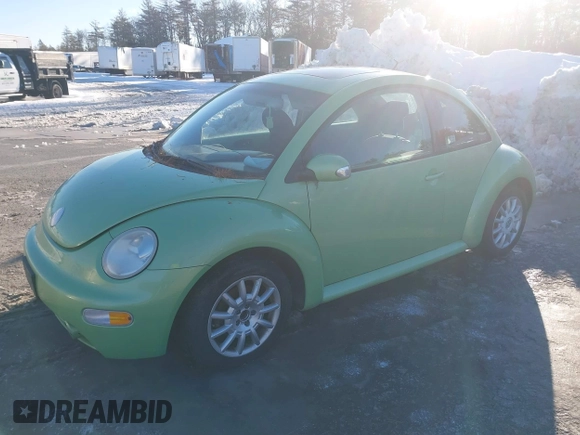 2005 Volkswagen New Beetle Coupe GLS with VIN 3VWCR31C15M403886, listed as a IAAI auction lot 41567715 with 168,346 mi miles. Bid and sale history available at carsss.com. Image 2.