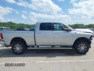 2018 Ram 2500 SLT with VIN 3C6UR5DL2JG300734, listed as a IAAI auction lot 42277603 with 74,923 mi miles and . Bid and sale history available at DreamBid. Image 13.