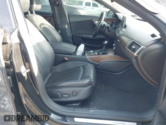2014 Audi A7 3.0 Prestige with VIN WAU2GAFC6EN030266, listed as a IAAI auction lot 41439486 with 160,917 mi miles. Bid and sale history available at carsss.com. Image 5.