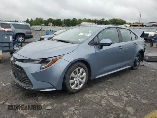 2025 Toyota Corolla LE z VIN 5YFB4MDE8SP243056, wystawiony jako Copart lot #57850565 z przebiegiem 2 063 mil mil oraz Szkoda całkowita • Salvage title. Historia ofert i sprzedaży dostępna na DreamBid. Obrazek 1.