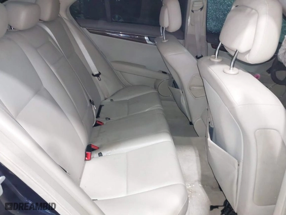 2009 Mercedes-Benz C-Class 3.0L Sport with VIN WDDGF81X89R072795, listed as a IAAI auction lot 41485877 with 166,329 mi miles. Bid and sale history available at carsss.com. Image 8.