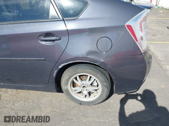 2010 Toyota Prius II with VIN JTDKN3DU5A0163687, listed as a IAAI auction lot 42208174 with 200,328 mi miles and . Bid and sale history available at DreamBid. Image 6.