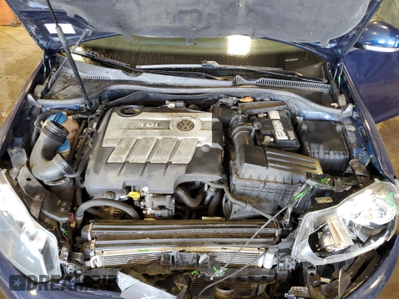 2014 Volkswagen Jetta TDI w/Sunroof z VIN 3VWPL7AJ0EM625568, wystawiony jako Copart lot #54929055 z przebiegiem 134 793 mil mil oraz Szkoda całkowita • Salvage title. Historia ofert i sprzedaży dostępna na DreamBid. Obrazek 11.