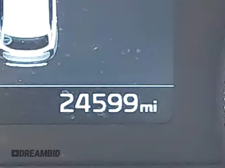 2022 Kia Telluride LX z VIN 5XYP2DHCXNG286083, wystawiony jako IAAI lot #42455962 z przebiegiem 24 599 mil mil oraz . Historia ofert i sprzedaży dostępna na DreamBid. Obrazek 14.