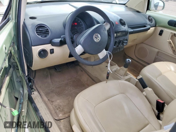 2008 Volkswagen Beetle S z VIN 3VWPW31C98M503667, wystawiony jako Copart lot #59942235 z przebiegiem 122 030 mil mil oraz Szkoda całkowita • Salvage title. Historia ofert i sprzedaży dostępna na DreamBid. Obrazek 8.