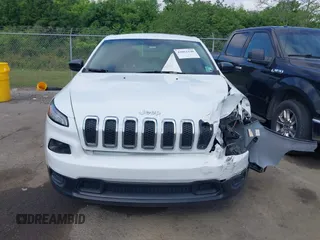 2016 Jeep Cherokee Altitude with VIN 1C4PJLAB4GW290666, listed as a IAAI auction lot 42052140 with 77,116 mi miles. Bid and sale history available at carsss.com. Image 12.