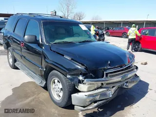 2002 Chevrolet Tahoe LT with VIN 1GNEC13Z32R299695, listed as a IAAI auction lot 41721527 with 230,544 mi miles. Bid and sale history available at carsss.com. Image 1.