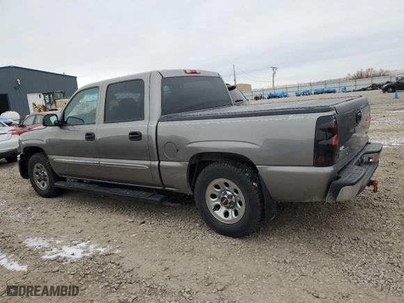 2007 GMC Sierra 1500 Classic SL with VIN 2GTEC13V871166467, listed as a Copart auction lot 44826945 with NaN miles and Salvage Title. Bid and sale history available at carsss.com. Image 2.