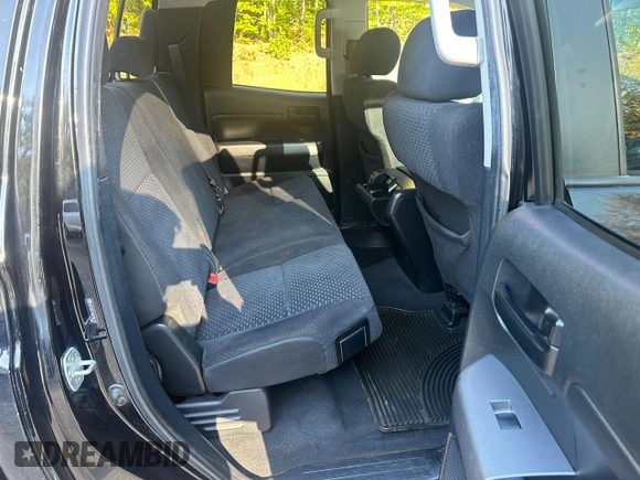 2010 Toyota Tundra 4WD Truck with VIN 5TFUY5F14AX106337, listed as a Copart auction lot 75692084 with 106,050 mi miles and Clean Title. Bid and sale history available at carsss.com. Image 6.