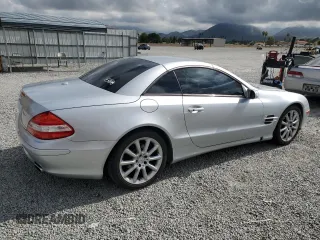 2007 Mercedes-Benz SL 550 z VIN WDBSK71F67F124729, wystawiony jako Copart lot #56720475 z przebiegiem 96 635 mil mil oraz Szkoda całkowita • Salvage title. Historia ofert i sprzedaży dostępna na DreamBid. Obrazek 3.