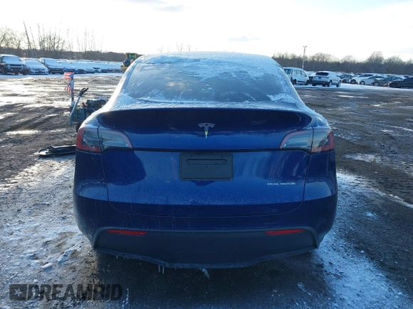 2024 Tesla Model Y Long Range with VIN 7SAYGDEE2RF129577, listed as a IAAI auction lot 41357180 with 6,697 mi miles and . Bid and sale history available at DreamBid. Image 16.