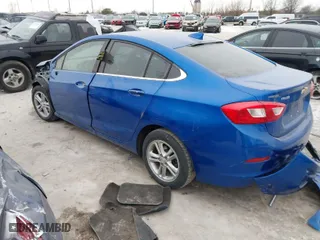 2017 Chevrolet Cruze LT with VIN 1G1BE5SM7H7178863, listed as a IAAI auction lot 41373324 with 110,518 mi miles. Bid and sale history available at carsss.com. Image 3.
