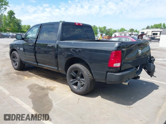 2015 Ram 1500 Express z VIN 1C6RR7KT4FS768971, wystawiony jako IAAI lot #42114105 z przebiegiem 97 725 mil mil oraz . Historia ofert i sprzedaży dostępna na DreamBid. Obrazek 3.