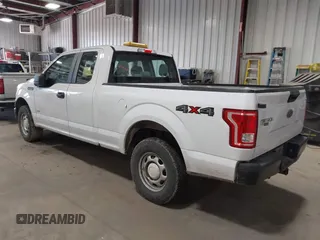 2015 Ford F-150 XLT with VIN 1FTEX1EP6FKE21697, listed as a IAAI auction lot 41960136 with 199,653 mi miles. Bid and sale history available at carsss.com. Image 3.