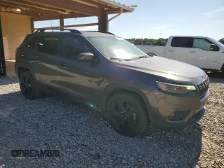 2020 Jeep Cherokee Altitude with VIN 1C4PJLLB1LD573710, listed as a Copart auction lot 57703275 with 124,016 mi miles and Salvage title. Bid and sale history available at DreamBid. Image 4.