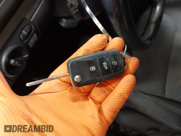 2013 Volkswagen Golf TDI с VIN WVWDM7AJ0DW137125, выставлен на аукционе IAAI как лот 41405747 с пробегом 122 069 миль миль и . История ставок и продаж доступна на DreamBid. Изображение 11.