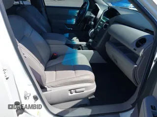 2011 Honda Pilot Touring with VIN 5FNYF4H98BB087713, listed as a IAAI auction lot 42132764 with 250,507 mi miles. Bid and sale history available at carsss.com. Image 5.