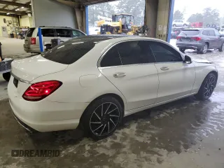 2015 Mercedes-Benz C 300 Luxury with VIN 55SWF4KB0FU082559, listed as a Copart auction lot 52482625 with 202,327 mi miles and Salvage Title. Bid and sale history available at DreamBid. Image 3.