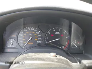 2002 Saturn SL z VIN 1G8ZK52772Z218812, wystawiony jako IAAI lot #42763871 z przebiegiem 86 338 mil mil oraz . Historia ofert i sprzedaży dostępna na DreamBid. Obrazek 7.