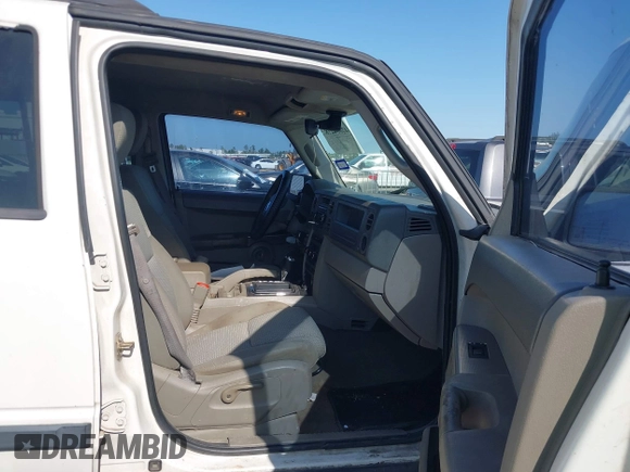 2007 Jeep Commander Sport с VIN 1J8HH48K07C587312, выставлен на аукционе IAAI как лот 42004278 с пробегом 208 390 миль миль и . История ставок и продаж доступна на DreamBid. Изображение 5.