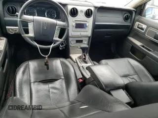 2006 Lincoln Zephyr z VIN 3LNHM26106R660031, wystawiony jako Copart lot #52025675 z przebiegiem 98 649 mil mil oraz Szkoda całkowita • Salvage title. Historia ofert i sprzedaży dostępna na DreamBid. Obrazek 8.