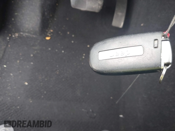 2020 Jeep Grand Cherokee Laredo E with VIN 1C4RJEAG1LC376416, listed as a IAAI auction lot 42368047 with 90,885 mi miles and . Bid and sale history available at DreamBid. Image 11.
