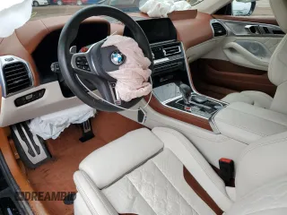 2020 BMW M8 z VIN WBSAE0C0XLCD01469, wystawiony jako Copart lot #47221453 z przebiegiem Nie podano mil oraz . Historia ofert i sprzedaży dostępna na DreamBid. Obrazek 8.