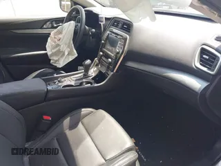 2018 Nissan Maxima SL with VIN 1N4AA6AP3JC391392, listed as a IAAI auction lot 42581182 with 31,195 mi miles and . Bid and sale history available at DreamBid. Image 5.