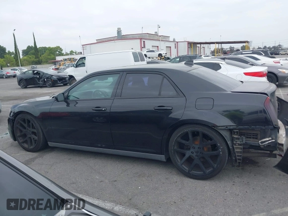 2015 Chrysler 300 S z VIN 2C3CCABG5FH766299, wystawiony jako IAAI lot #42252742 z przebiegiem 146 255 mil mil oraz . Historia ofert i sprzedaży dostępna na DreamBid. Obrazek 15.
