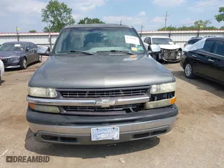 2002 Chevrolet Silverado 1500 LS with VIN 2GCEC19T921110469, listed as a IAAI auction lot 39912012 with 288,705 mi miles. Bid and sale history available at carsss.com. Image 13.