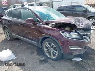 2017 Lincoln MKC Reserve with VIN 5LMCJ3D9XHUL71880, listed as a IAAI auction lot 41880944 with 116,670 mi miles. Bid and sale history available at carsss.com. Image 1.