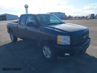 2010 Chevrolet Silverado 1500 LT with VIN 1GCSKSE30AZ155615, listed as a IAAI auction lot 41659313 with 393,978 mi miles. Bid and sale history available at carsss.com. Image 1.