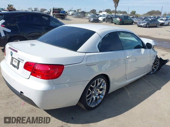2011 BMW 3 Series 328i with VIN WBADW3C54BE542049, listed as a IAAI auction lot 41592457 with 32,702 mi miles. Bid and sale history available at carsss.com. Image 4.