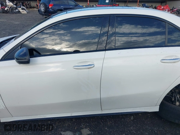 2021 Mercedes-Benz A 35 AMG z VIN W1K3G5BB6MJ307912, wystawiony jako IAAI lot #41804931 z przebiegiem 78 532 mil mil oraz . Historia ofert i sprzedaży dostępna na DreamBid. Obrazek 14.