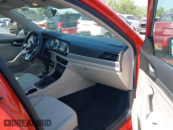 2019 Volkswagen Jetta S with VIN 3VWN57BU2KM231592, listed as a IAAI auction lot 42577420 with 75,989 mi miles and . Bid and sale history available at DreamBid. Image 5.