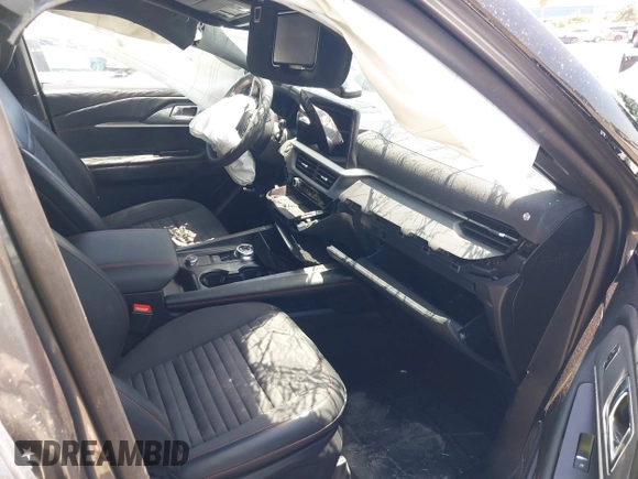 2025 Ford Explorer ST-Line with VIN 1FMUK8KH0SGA40629, listed as a IAAI auction lot 42305808 with 10,078 mi miles and . Bid and sale history available at DreamBid. Image 5.