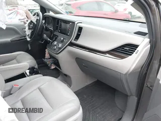 2020 Toyota Sienna XLE Auto Access Seat with VIN 5TDYZ3DC0LS024542, listed as a IAAI auction lot 41747243 with 57,831 mi miles and . Bid and sale history available at DreamBid. Image 5.