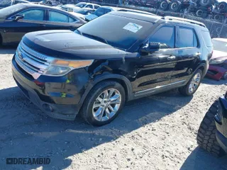 2013 Ford Explorer XLT with VIN 1FM5K7D8XDGA01058, listed as a IAAI auction lot 41281938 with 161,788 mi miles. Bid and sale history available at carsss.com. Image 2.