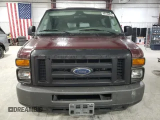 2008 Ford Econoline Passenger XL z VIN 1FMNE11WX8DB28410, wystawiony jako Copart lot #49126075 z przebiegiem 94 760 mil mil oraz Czysty tytuł • Clean title. Historia ofert i sprzedaży dostępna na DreamBid. Obrazek 5.
